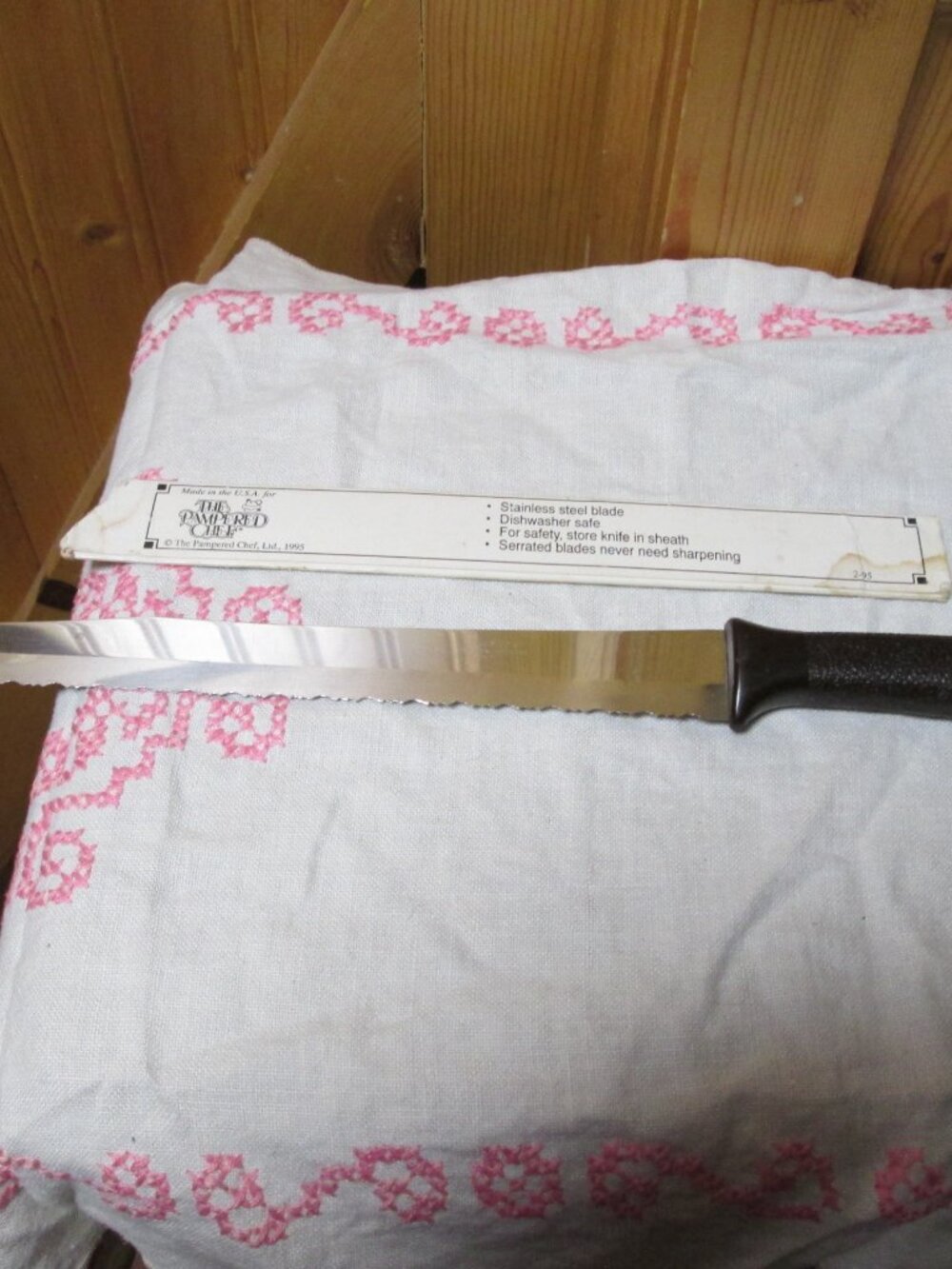 Vintage Mint the Pampered Chef Bread knife